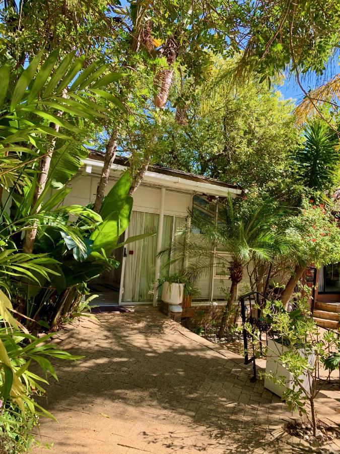 The Little Hideaway Guesthouse ステレンボッシュ エクステリア 写真